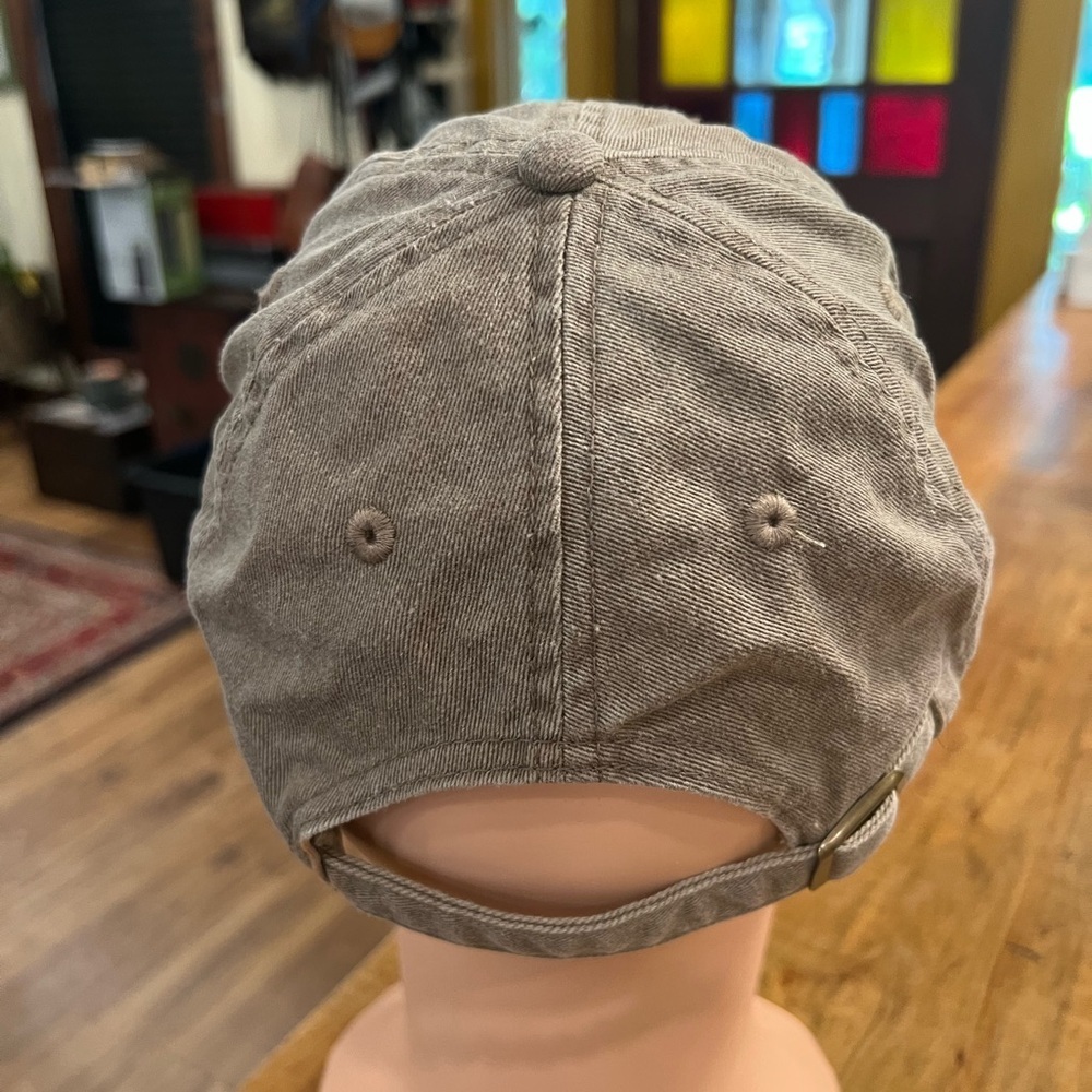 Outback Red Distressed Gray/Beige Cap - Picture 4 of 7
